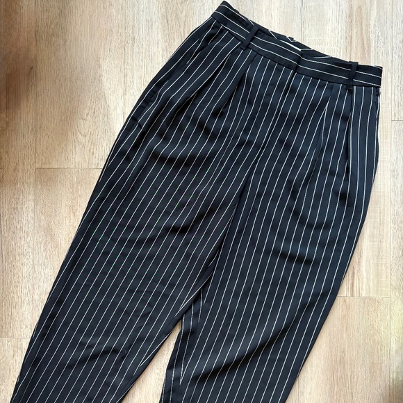 Babaton Modesto Pant size 8 pinstripes Black - Picture 1 of 3